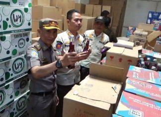 Satpol PP Bungo Gerebek Gudang Miras