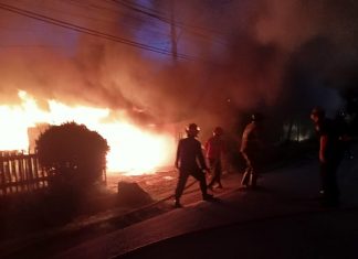 Lima Toko Pasar Atas Sarolangun Terbakar