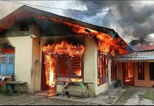 Rumah Usaha Sosis di Pasar Sarolangun Ludes Terbakar