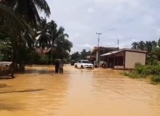 Banjir Pulau Pandan, Intensitas Air Terus Meningkat Warga Masih Bertahan Dirumah