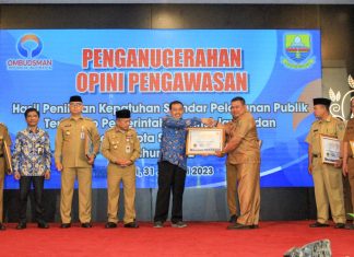 Pemkab Bungo Terima Penghargaan Predikat Kepatuhan Standar Pelayanan Publik dari Ombudsman RI