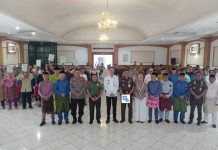 Pj Bupati Mauro Jambi Serahkan 300 sertifikat ke Pelaku UMKM dan Pembudidaya Ikan