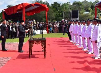 Ambil Sumpah 57 Kades Terpilih, Pj Bupati Sarolangun Ingatkan Pentingnya Tanggung Jawab