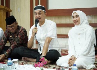 Pj Bupati Muaro Jambi Bersama Ketua TP PKK Hadiri Pengajian BKMT