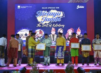 Gubernur Al Haris Hadiri Malam Apresiasi Seni Melayu Jambi