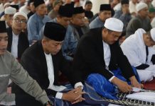 Bupati dan Wabup Bungo Shalat Id di Masjid Agung Al Mubarak