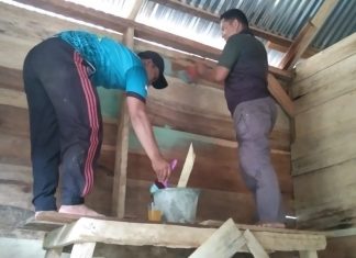 Sudah Hampir Selesai, Rumah Milik Edi Candra dalam Tahap Pengecatan oleh Satgas TMMD