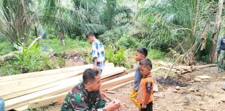 TMMD ke-117 Talang Silungko, Serma Rudi: Mendekatkan diri dengan Anak-anak Sebuah Panggilan Jiwa