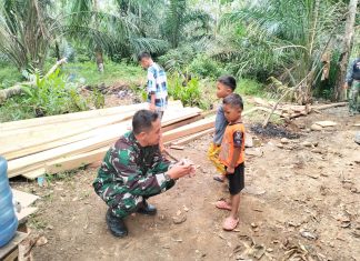 TMMD ke-117 Talang Silungko, Serma Rudi: Mendekatkan diri dengan Anak-anak Sebuah Panggilan Jiwa