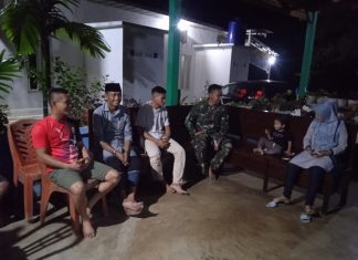 Jalin Komunikasi Disela Aktivitas, Personel TMMD ke-117 Kodim 0416/Bute Dengarkan Keluhan Masyarakat