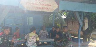 Anggota Satgas TMMD ke-117 Kodim 0416/Bute Komsos dengan Pemuda Talang Silungko, Ajak Jauhi Narkoba
