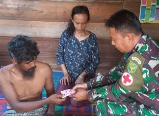 Door to Door, Tim Kesehatan TMMD ke-117 Kodim 0416/Bute Cek Kesehatan Warga