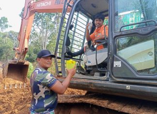 Satgas TMMD Kawal Operator Alat Berat, Ingin Wujudkan Jalan yang Baik