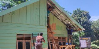 Tahap Finishing, Satgas TMMD ke-117 Kodim 0416/Bute Percantik Rumah Milik Edi Candra