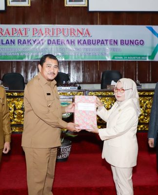 DPRD Bungo Gelar Rapat Paripurna Penyampaian Nota Pengantar Bupati Bungo Terhadap Ranperda Perubahan APBD 2023