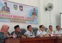 PJ Bupati Bachril Bakri Jemput Bola Rekam e-KTP Bagi Pemilih Pemula