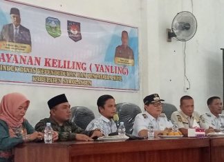 PJ Bupati Bachril Bakri Jemput Bola Rekam e-KTP Bagi Pemilih Pemula