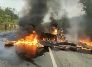 Kecelakaan Tragis di KM 32 Jalinsum Bungo, Mobil dan Sopir Hangus Terbakar