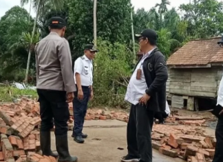 Pj Bupati Aspan Cek Kondisi Sarana dan Pemukiman Warga di Desa Kunangan Pasca Banjir