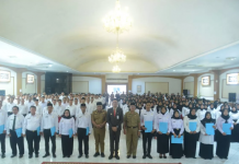 Pj Bupati Muaro Jambi Serahkan 363 SK PPPK, Ini Rinciannya