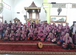 45 Jemaah Umroh Albadriyah Wisata Muara Bungo Secara Resmi Dilepas Menuju Mekkah