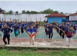JUMAT SEHAT, BNK BUNGO BERSAMA PETUGAS DAN WBP LAPAS KELAS IIB MUARA BUNGO MELAKSANAKAN SENAM SEHAT