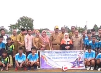 Ketua DPRD Bungo Jumari Ari Wardoyo Hadiri Pembukan Turnamen Sepak Bola Antar Pelajar SMP