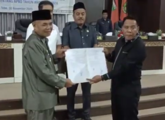 Pj Bupati Aspan Hadiri Paripurna DPRD Tebo Tentang Ranperda APBD TA 2024