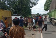 Pemotor di Bungo Tewas Usai Tabrak Belakang Truk