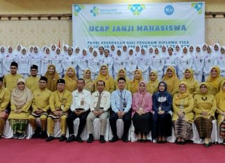 Sebanyak 123 Mahasiswa Jurusan Kesehatan Gigi Poltekes Kemenkes Jambi, Gelar Ucap Janji Mahasiswa .