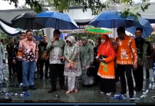 Pasar Beduk Bulan Ramadhan resmi di buka Bupati Bungo di damping Ir.Supriadi Kadis Koperindag dan UKM Bungo