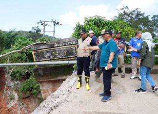 Bupati Bungo H Mashuri Tinjau Kerusakan Infrastruktur Akibat Banjir