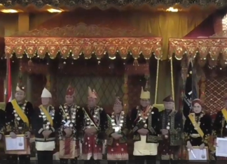Al Haris Berikan Gelar Adat Sejumlah Tokoh Nasional Diacara Hut Jambi Ke 67 Tahun