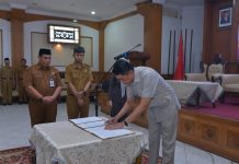 Pj Bupati Muaro Jambi Lantik dan Angkat Sumpah Janji Ratusan Penjabat Fungsional