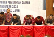 Wakil Ketua I DPRD Bungo Dampingi Bupati H Mashuri Terima Penghargaan Opini WTP yang Ke-5