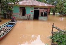 Banjir Melanda Warga Kampung Pangean Jujuhan Saat Pilkada
