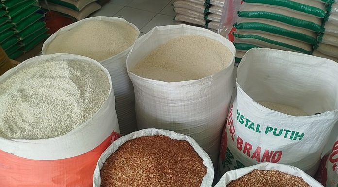 Harga Beras di Pasar Tanjung Bajure Turun Jelang Nataru 2025