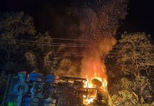 Truk Bermuatan Semen Terbakar, Diduga Akibat Korsleting di Jalan Lintas Sumatera Jujuhan