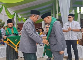 Bupati Dedy Putra Dinobatkan sebagai Bapak Santri Kabupaten Bungo pada Peringatan Hari Santri
