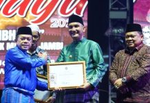 Bupati Sarolangun Terima Anugerah Warisan Budaya Nasional