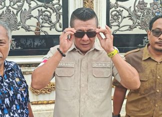 Darwandi Turun Langsung Sidak Akses Jalan yang Ditutup di Lorong Budi Daya