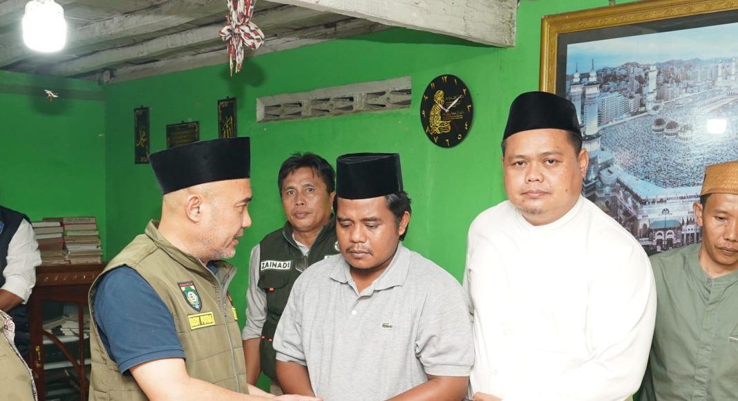 Penuh Haru, Bupati dan Wabup Bungo Sambangi Korban Banjir dan Keluarga Longsor di Empelu