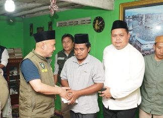 Penuh Haru, Bupati dan Wabup Bungo Sambangi Korban Banjir dan Keluarga Longsor di Empelu