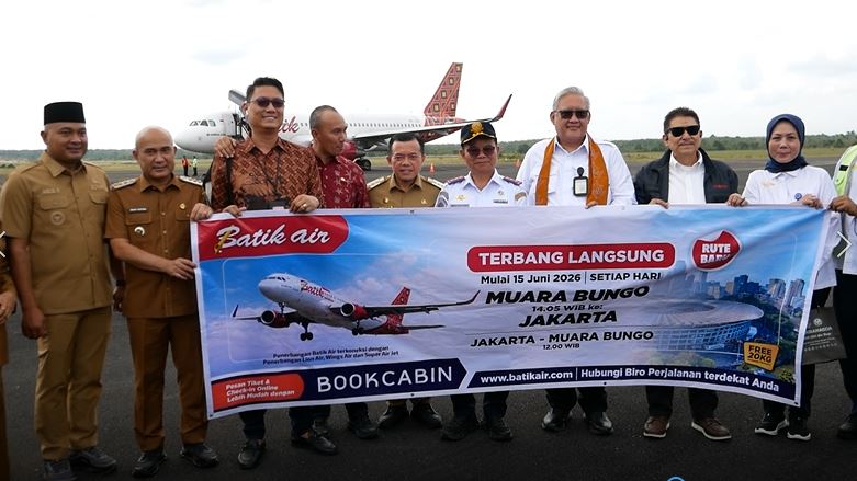 Bupati dan Wabup Bungo Sambut Langsung Penerbangan Perdana Batik Air