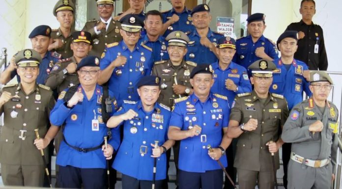Gubernur Al Haris Pimpin Upacara HUT Damkar, Satpol PP dan Linmas