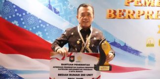 Gubernur Jambi Raih Penghargaan Daerah Berprestasi,Terima Rp5 Miliar untuk Program Bedah Rumah
