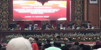 Gubernur Haris dan Wagub Sani Hadiri Paripurna Istimewa Dengarkan Pidato Kenegaraan Presiden